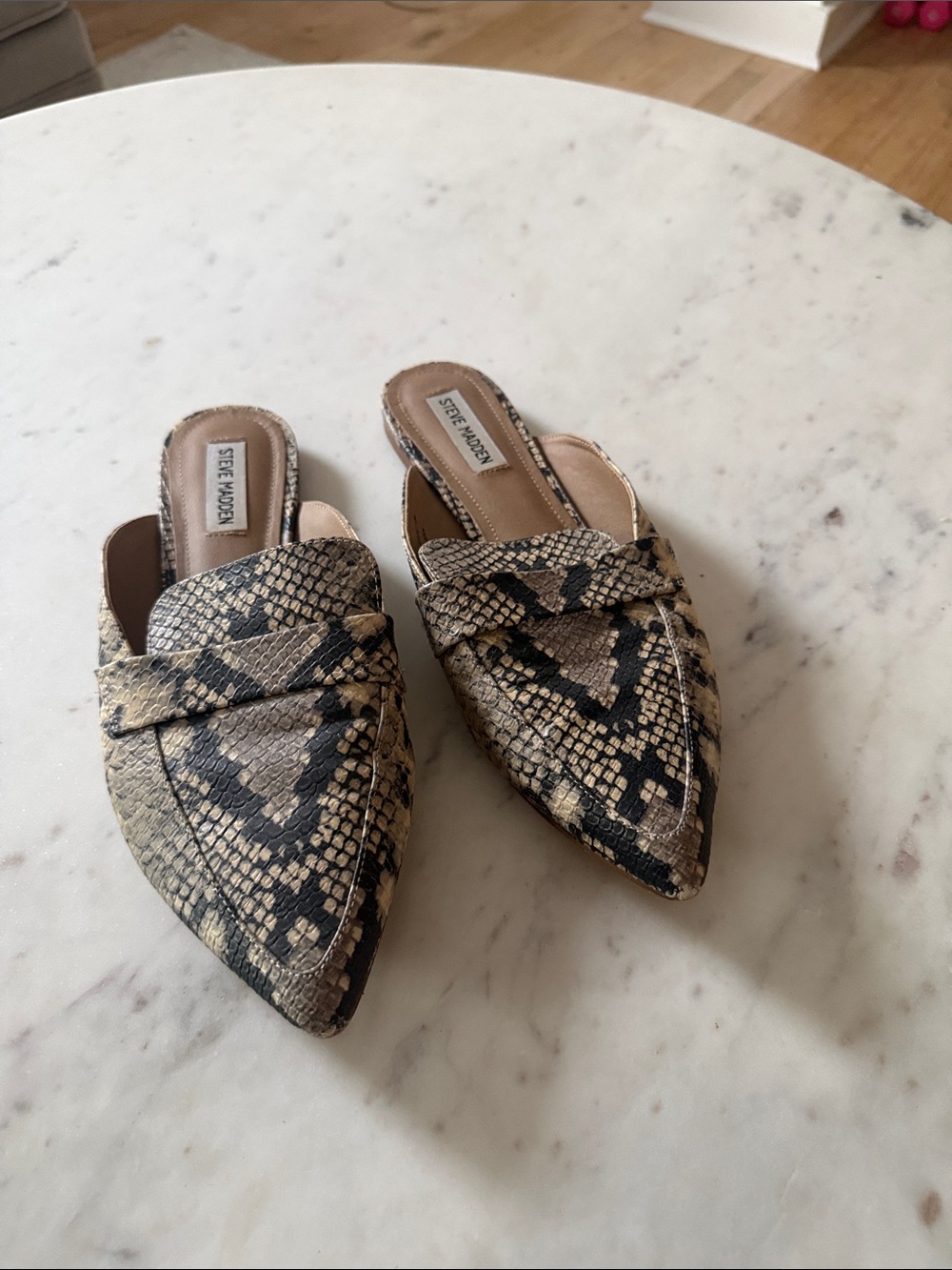 Steve Madden Beige and Black Snake-Print Pointed Mules